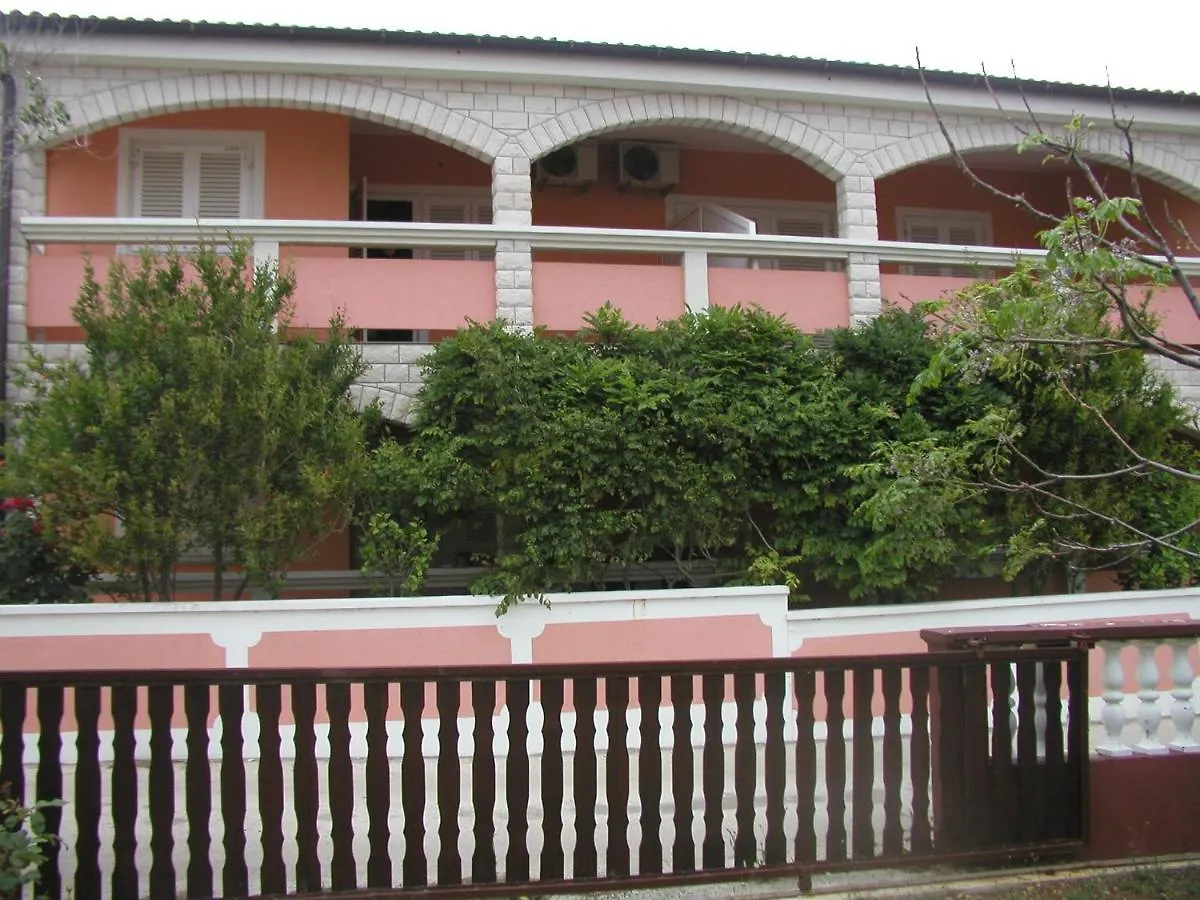 Apartments By The Sea Vir - 19323